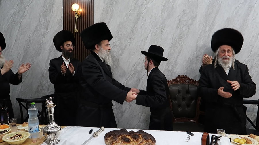 שמחת אירוסי נכדת האדמו"ר מאשלג בני היכלא