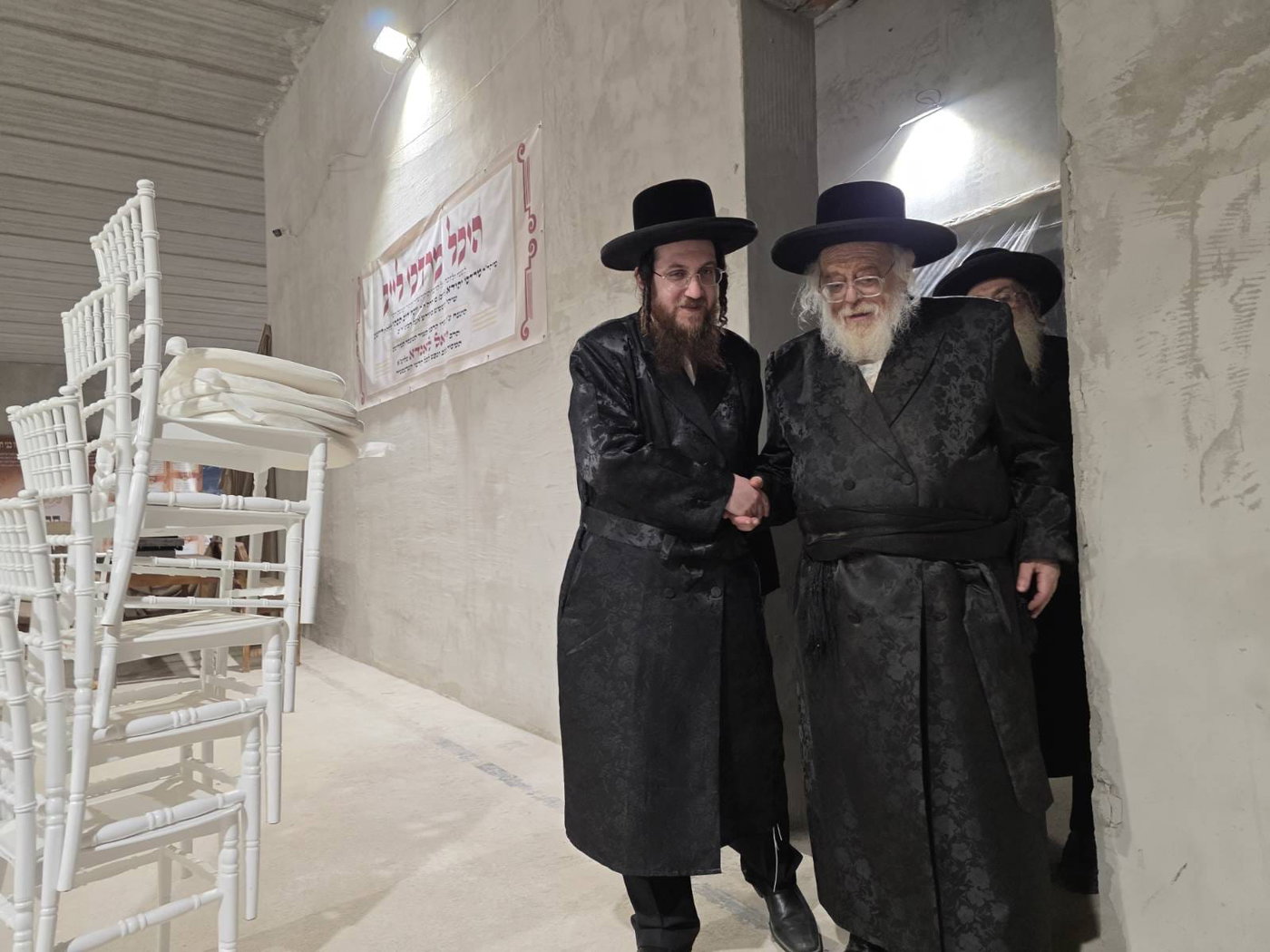 האדמו"ר מתולדות אהרן בקרעסטיר