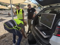 החיפושים נמשכים: סריקות נרחבות בכנרת אחר גבר חרדי שנכנס הבוקר למים ונעלם | תיעוד