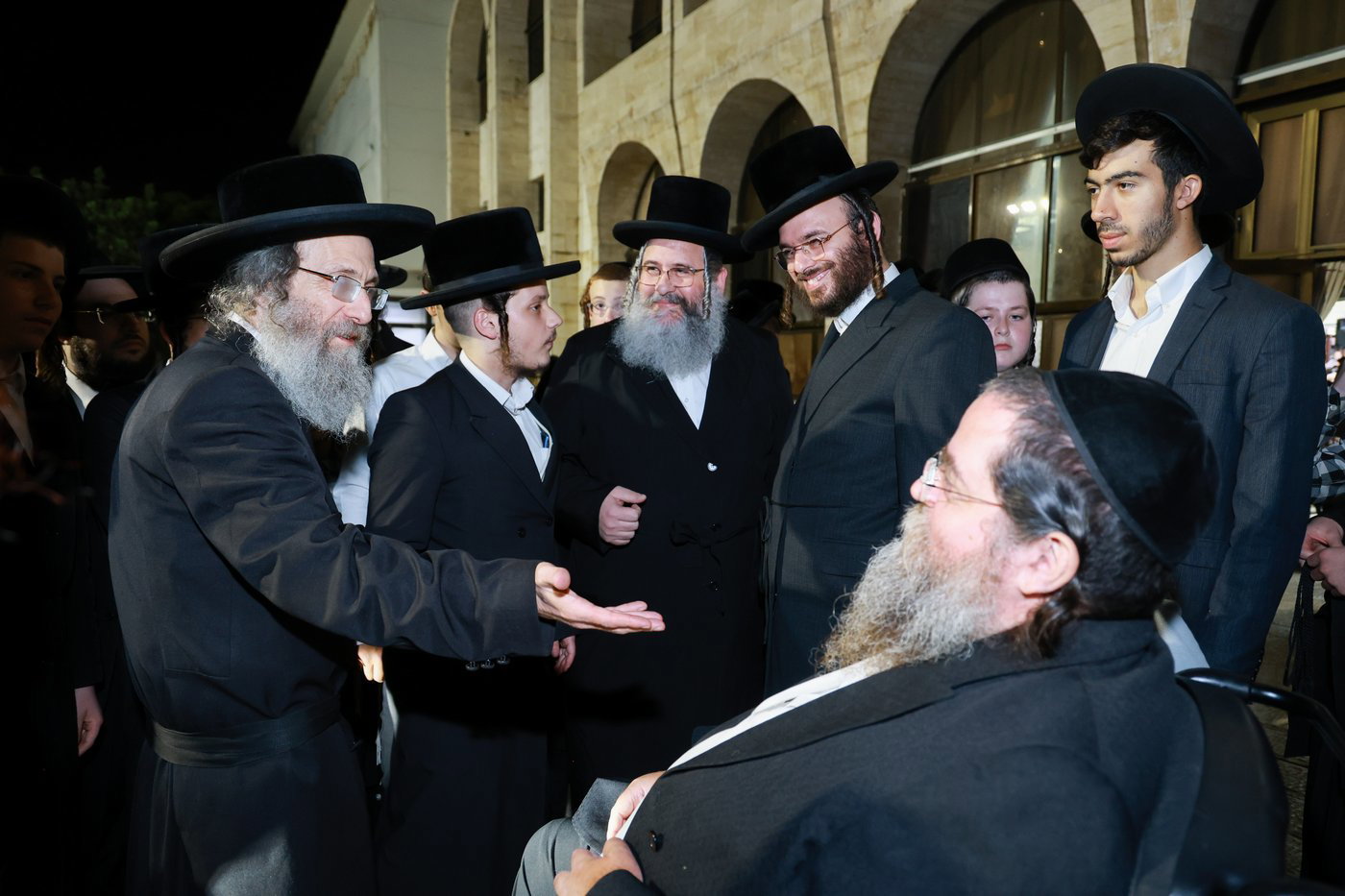 הרה"צ רבי אלימלך בידרמן בהתוועדות ליל שישי בחיפה