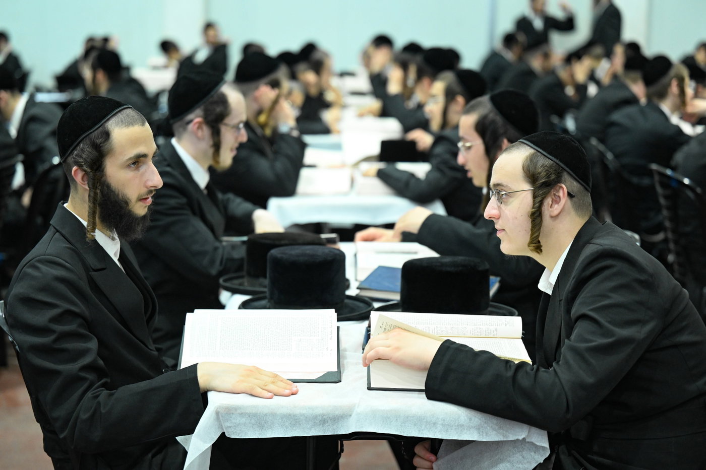 פתיחת זמן אלול בישיבות צאנז