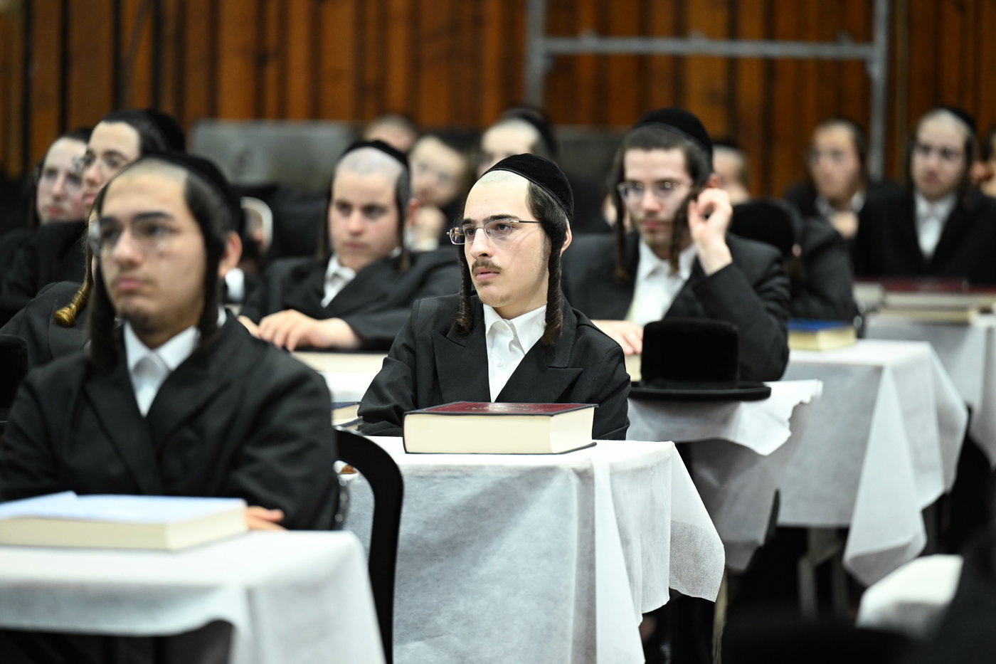 פתיחת זמן אלול בישיבות צאנז