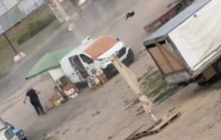 רחפן רוסי רודף אחרי אזרח ברחובות חרסון ותוקף
