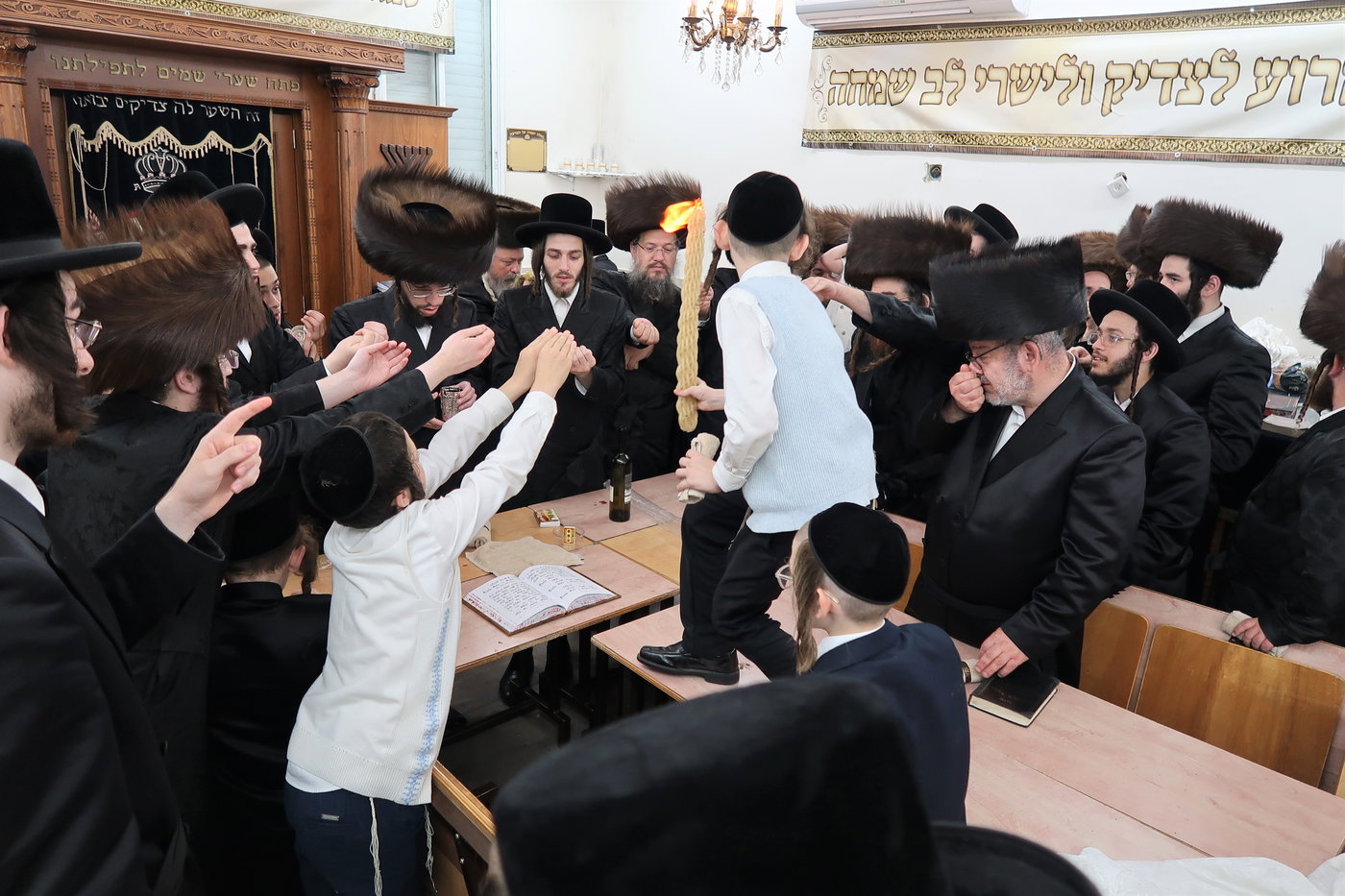 מוצאי שבת ש"ב בחצרות קופיטשניץ- פרדס כץ 