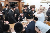 מוצאי שבת ש"ב בחצרות קופיטשניץ- פרדס כץ 