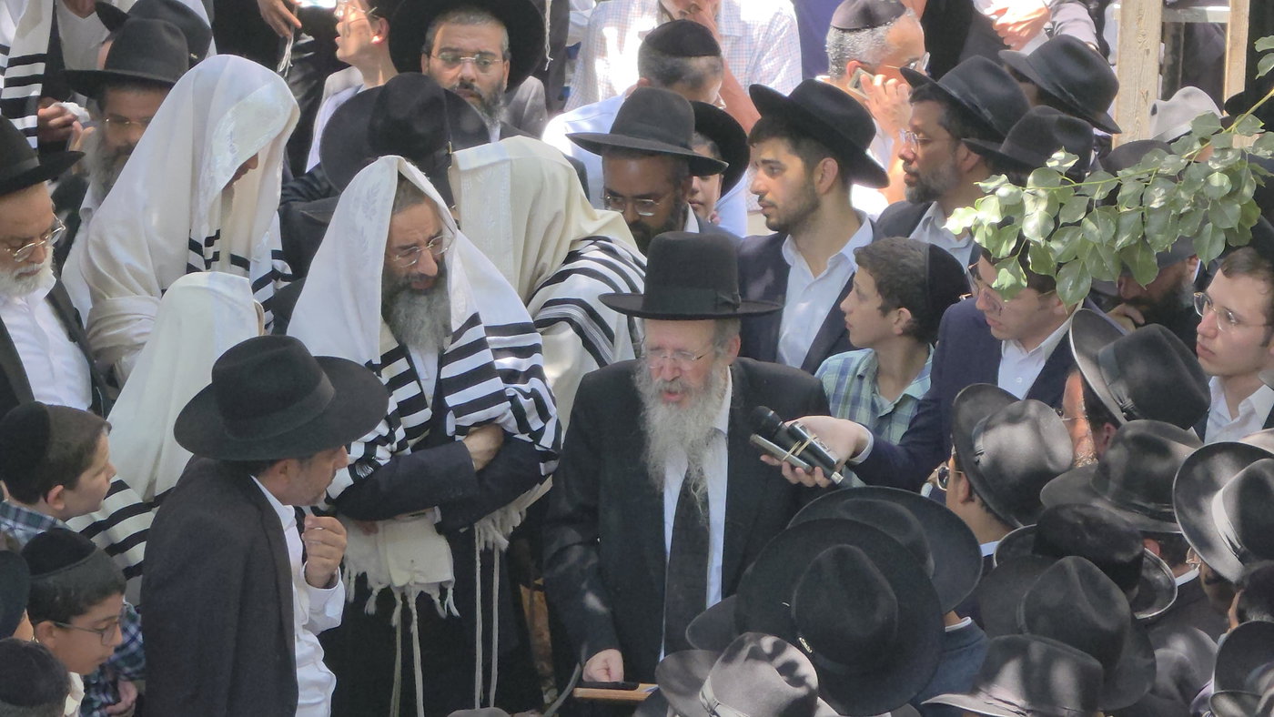 אסונות בין הזמנים: הלווייה דומעת לתלמיד הישיבה שנהרג בתאונת טרקטורון