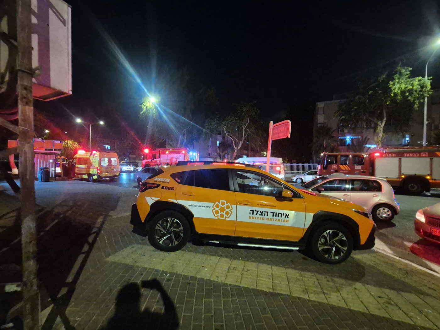 הכוחות בזירה, לפנות בוקר