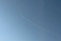 בהלה במרכז הארץ ובחופי הים: שובל עשן של "יירוט טיל" נראה בשמים