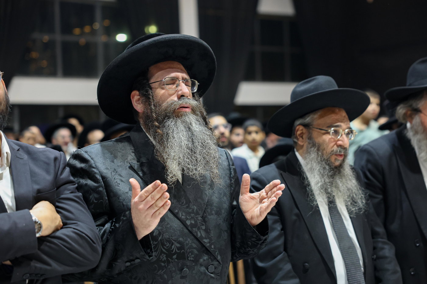 הגה"צ רבי אברהם הלברשטאם בכינוס בטבריה נגד פגעי הטכנולוגיה