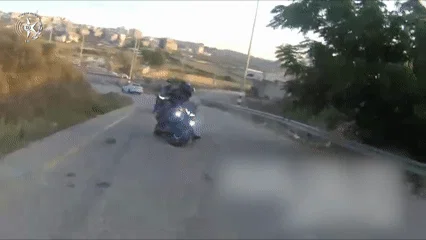 אופנועני מג"ב פתחו במרדף דרמטי עד למעצר החשודים | צפו