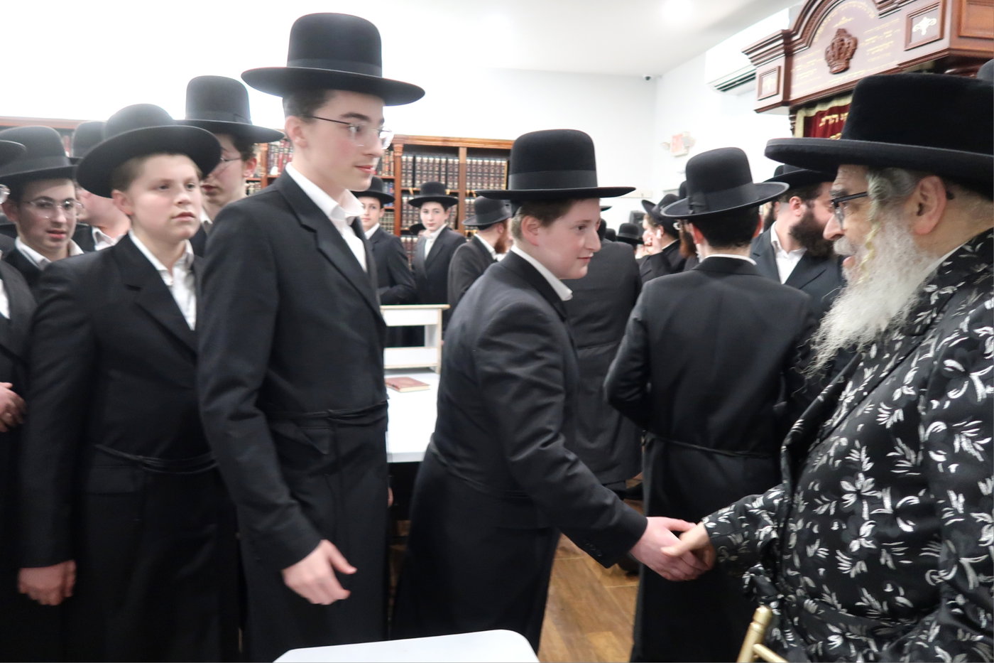 תלמידי מכינה לישיבת גור ב"פ, אצל האדמו"ר מסאטמר בניו העמפשיר