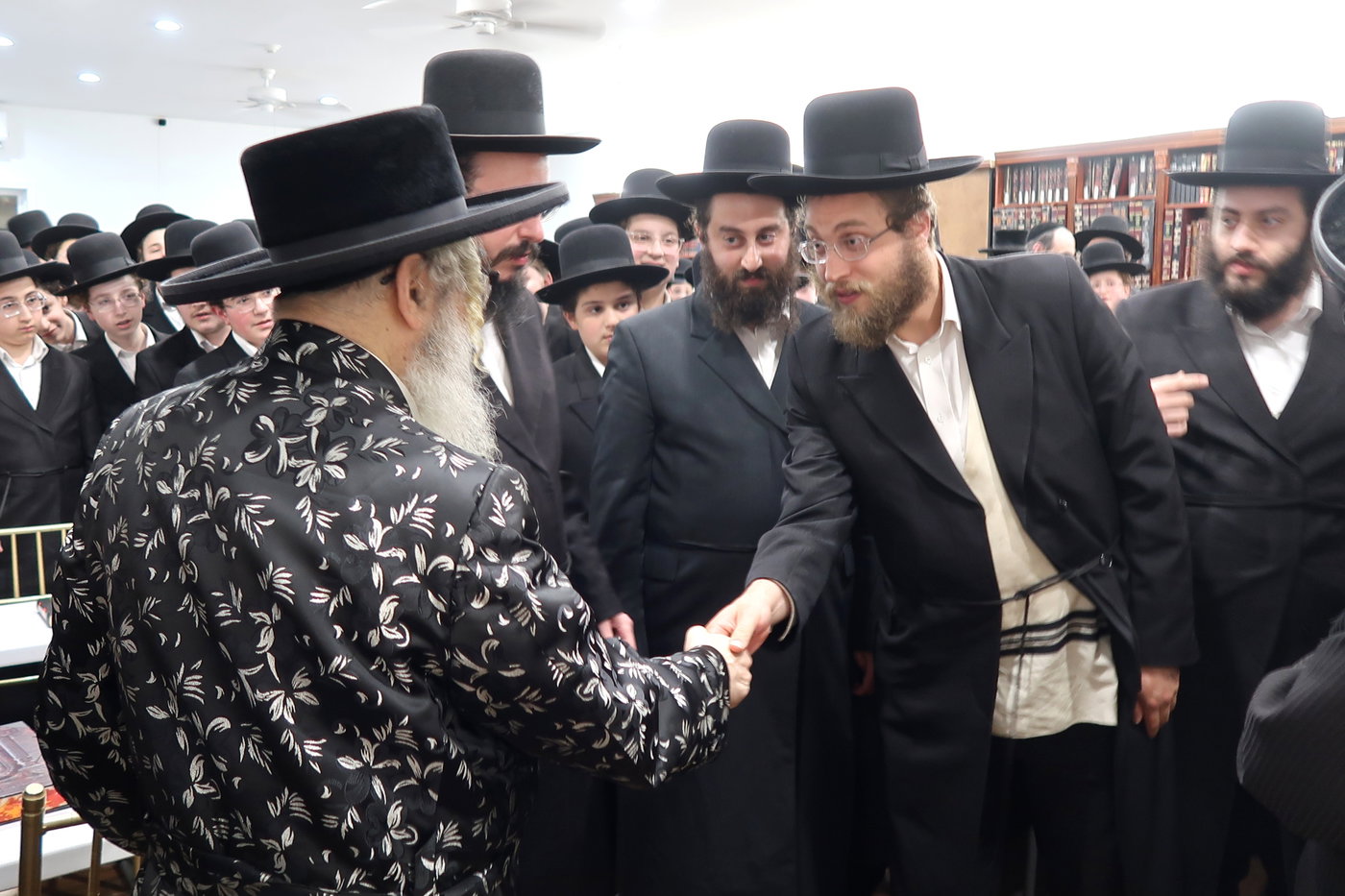 תלמידי מכינה לישיבת גור ב"פ, אצל האדמו"ר מסאטמר בניו העמפשיר