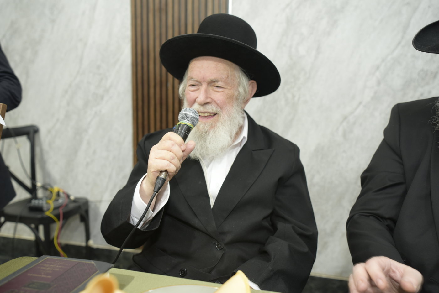 שמחת בר מצווה לנין הגר"י זילברשטיין