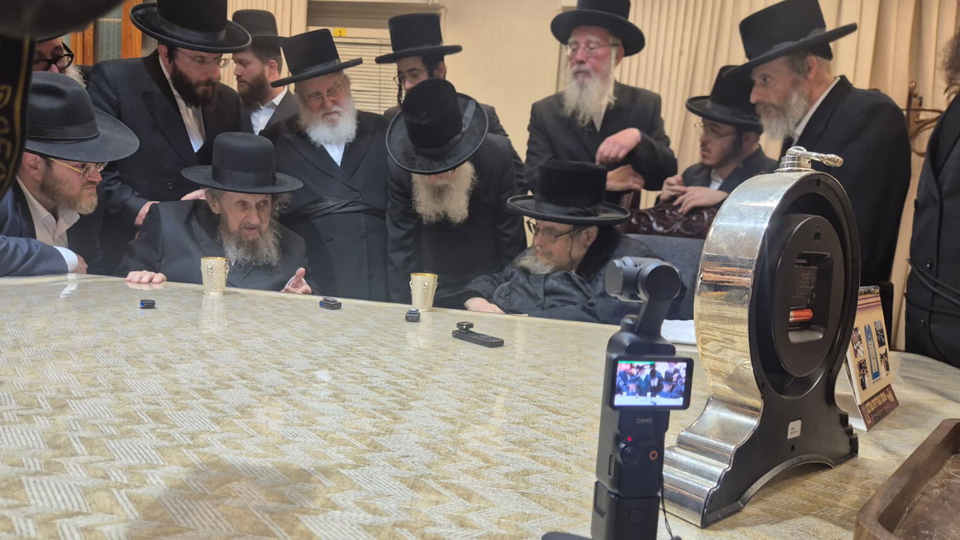 הגר"ד לנדו בביקור אצל האדמו"ר מבעלזא