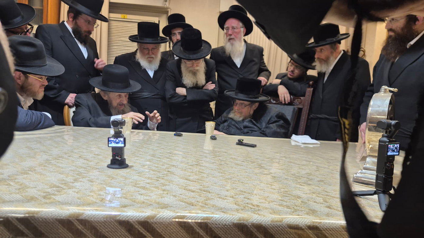 הגר"ד לנדו בביקור אצל האדמו"ר מבעלזא
