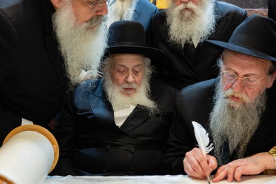 בהשתתפות רבבות: ספר התורה התשיעי של ילדי ישראל נחגג במעמד עוצמתי