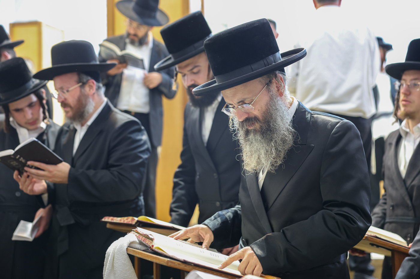 מעמד התפילה בציון רבי מאיר בעל הנס 