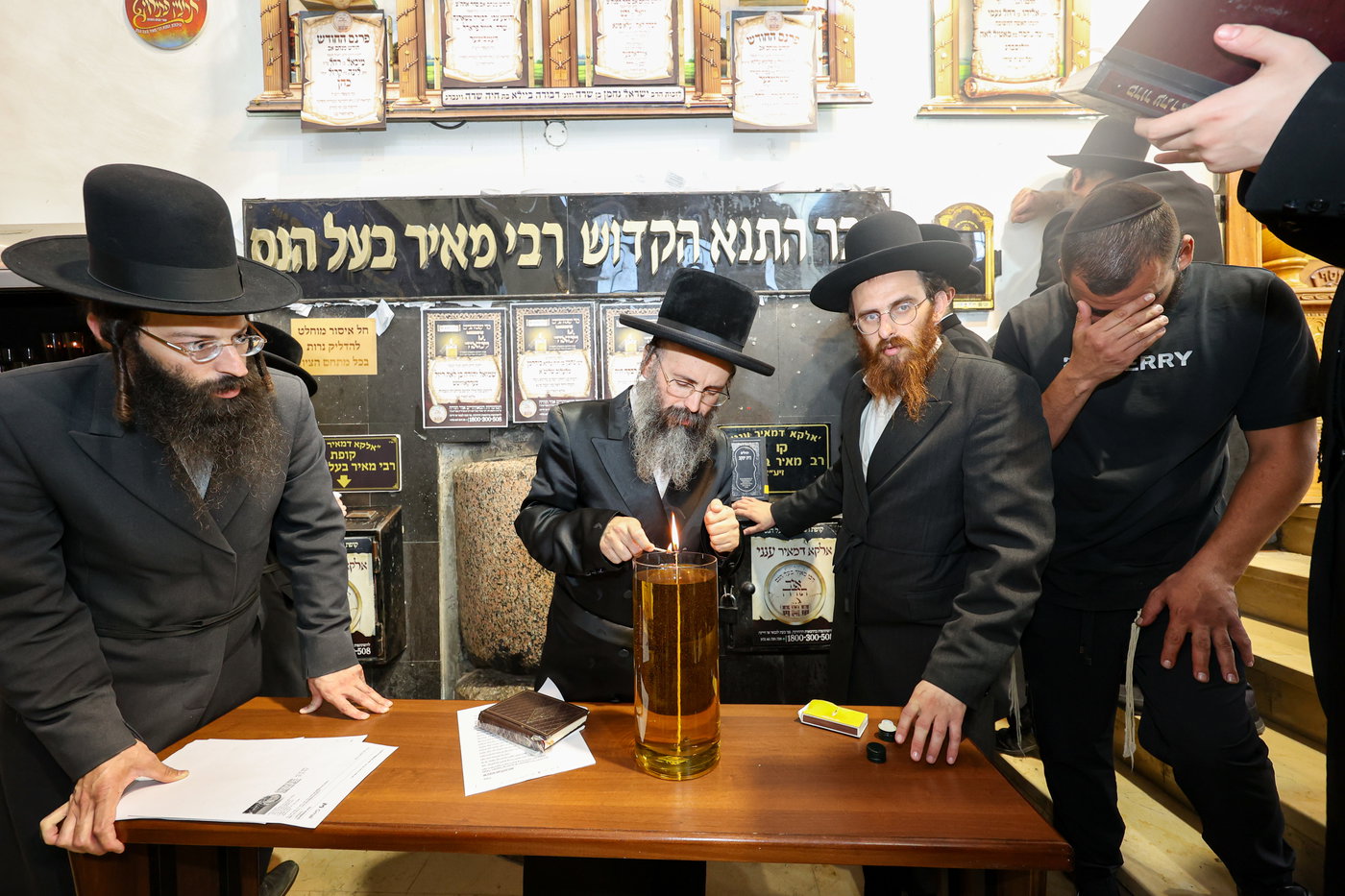 מעמד התפילה בציון רבי מאיר בעל הנס 