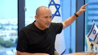 בנט עולה להתקפה: "אני צריך לתת תעודת ביטוח לאמא החרדית שהבן שלה יחזור מהצבא כחרדי?" | צפו

