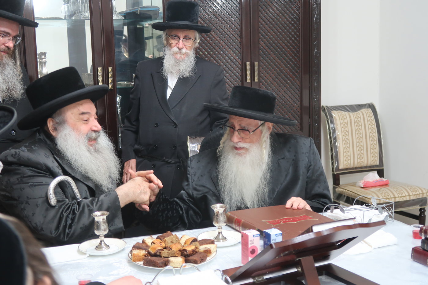 האדמו"ר מזידטשוב בביקור אצל האדמו"ר מצאנז