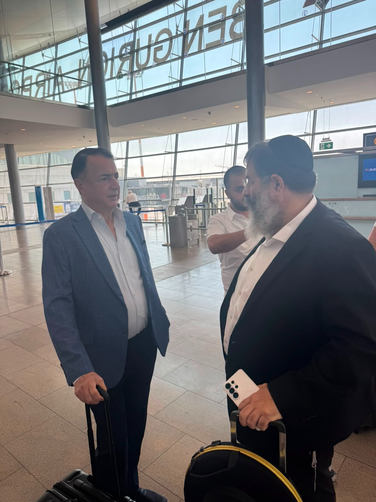 בצ'ארטר מיוחד: מאות עלו לציון הקדוש של רבי לוי יצחק שניאורסאהן זצ"ל