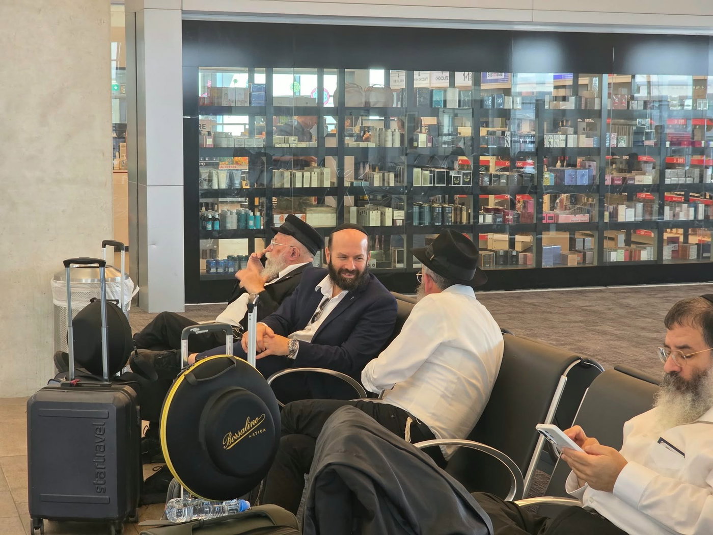 בצ'ארטר מיוחד: מאות עלו לציון הקדוש של רבי לוי יצחק שניאורסאהן זצ"ל