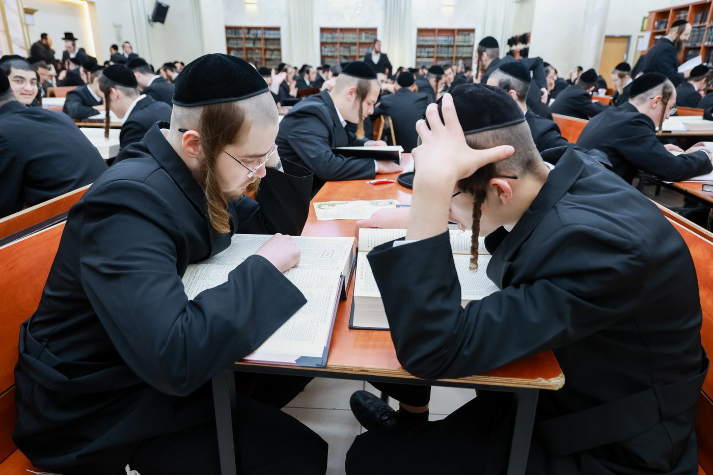 פתיחת הזמן בישיבת צאנז בחיפה