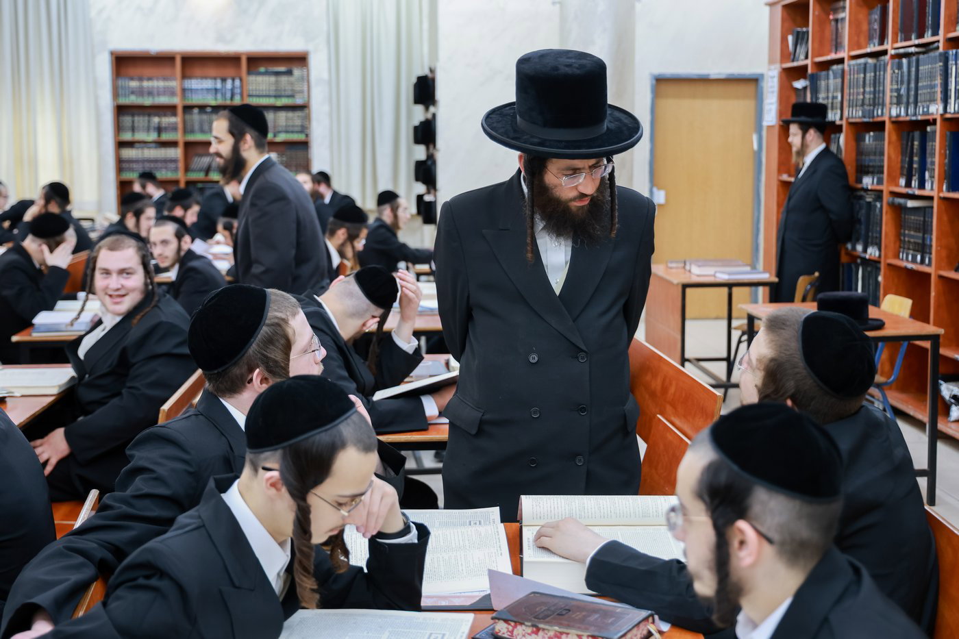 פתיחת הזמן בישיבת צאנז בחיפה