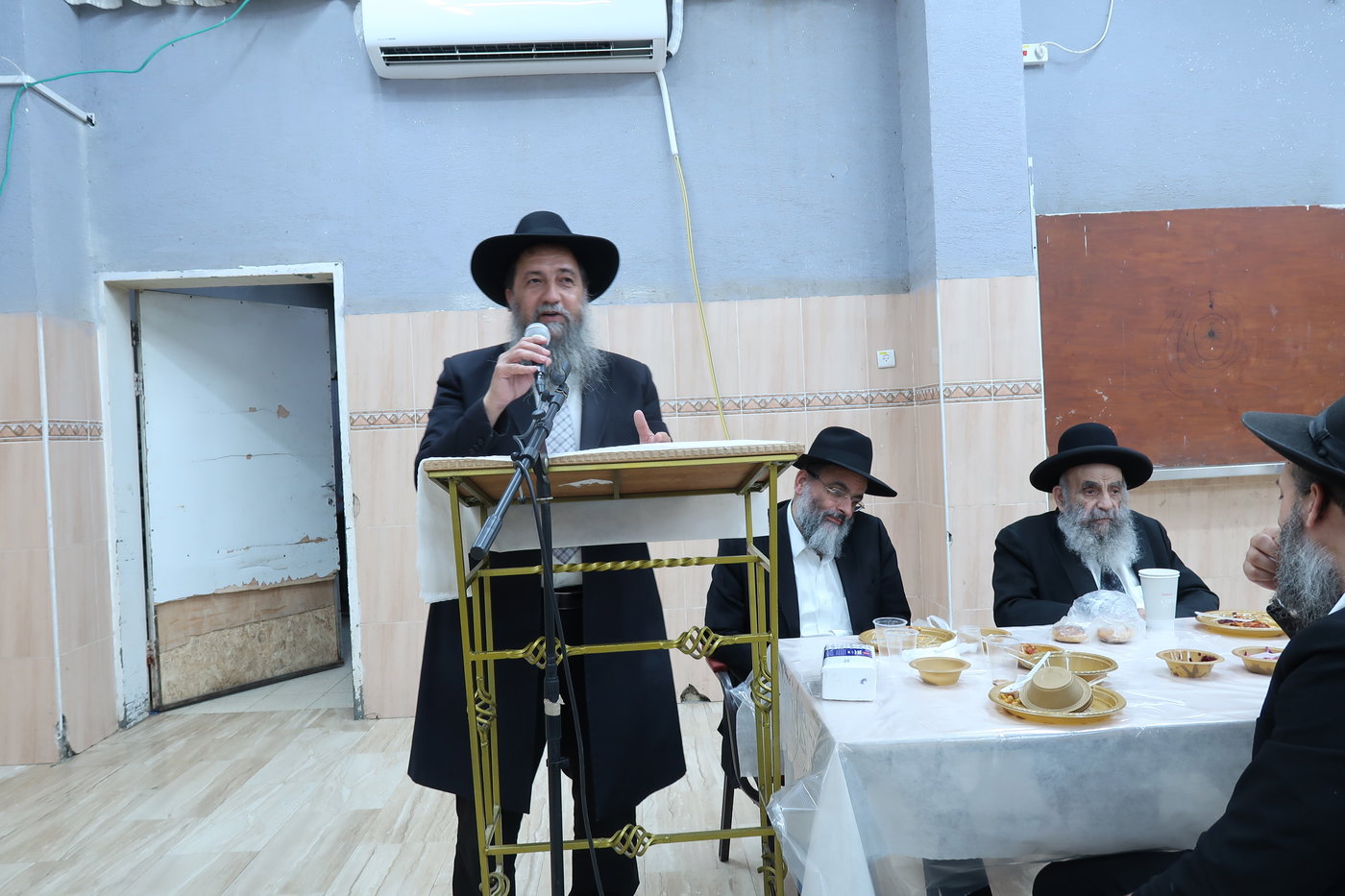 ט"ו באב אצל הגר"מ צדקה