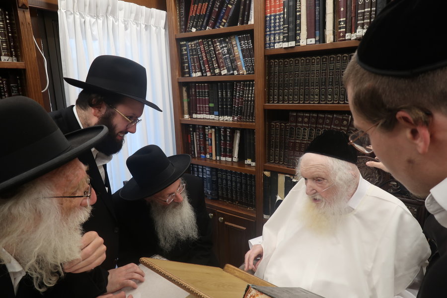 גילויים מרתקים | כשרבי אהרן קוטלר ביקש לצרף את הגר"מ שטרנבוך ללייקווד