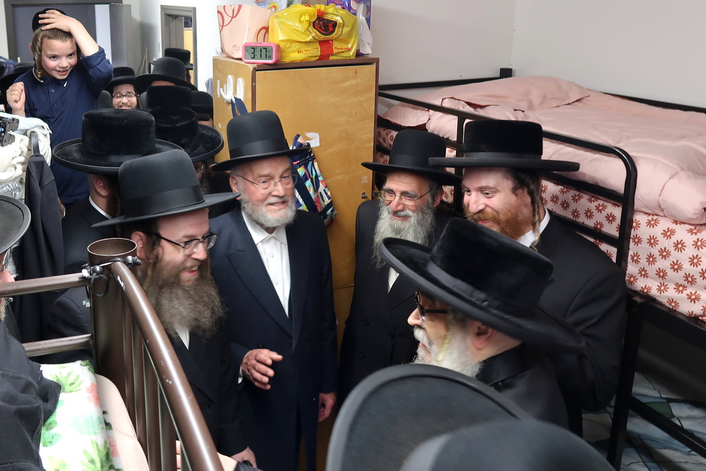 האדמו"ר מסאטמר בביקור במחנה בית רחל
