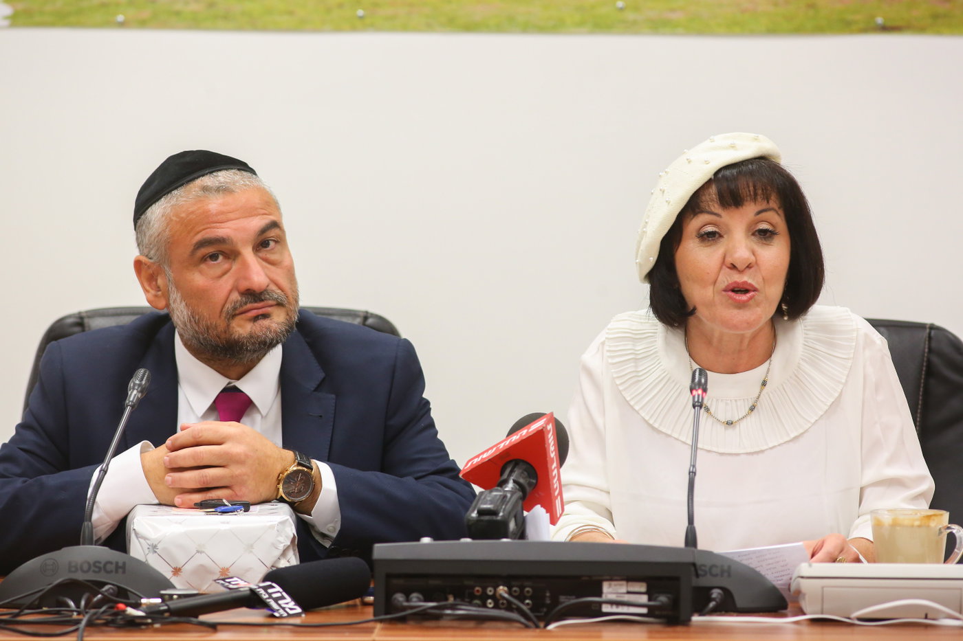 ראשי העיר בית שמש לשעבר; עליזה בלוך ומשה אבוטבול