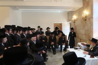 ניחום אבלים אצל האדמו"ר מהארנסטייפל