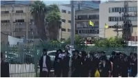 עשרות קיצוניים הפגינו נגד 'נתיבים' ועברו לתחנת המשטרה | תיעוד מבני ברק