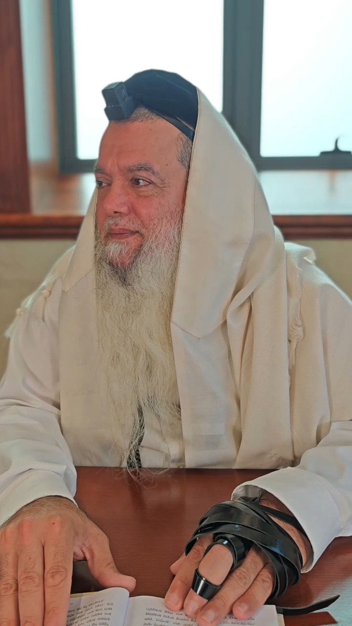 זו ההתנהגות שגורמת לכם לעניות • צפו בחיזוק היומי עם הרב יגאל כהן