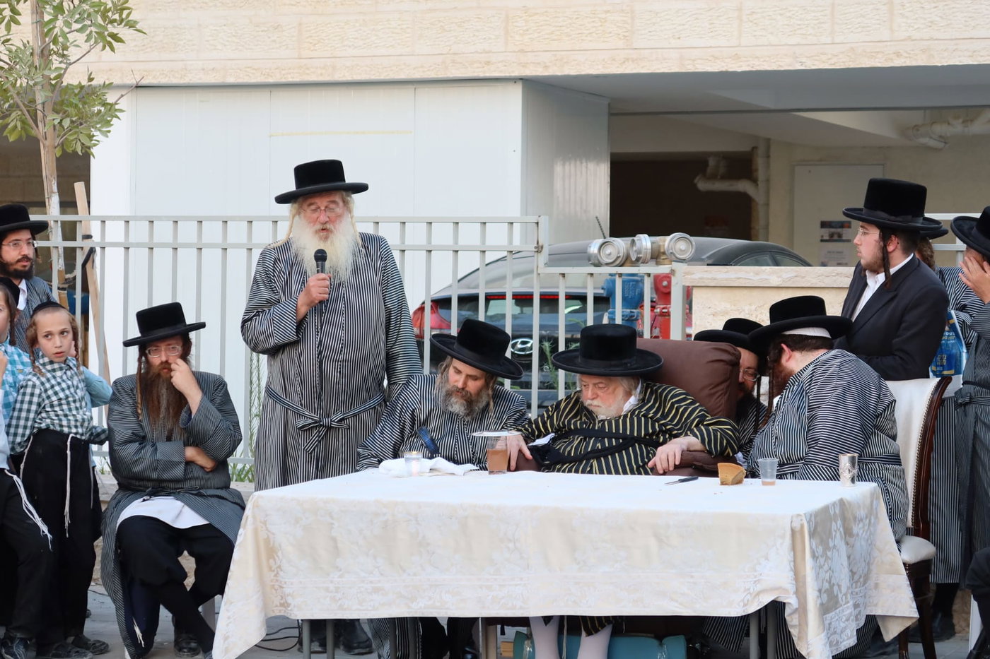 האדמו"ר מתולדות אברהם יצחק בביקור בבית שמש