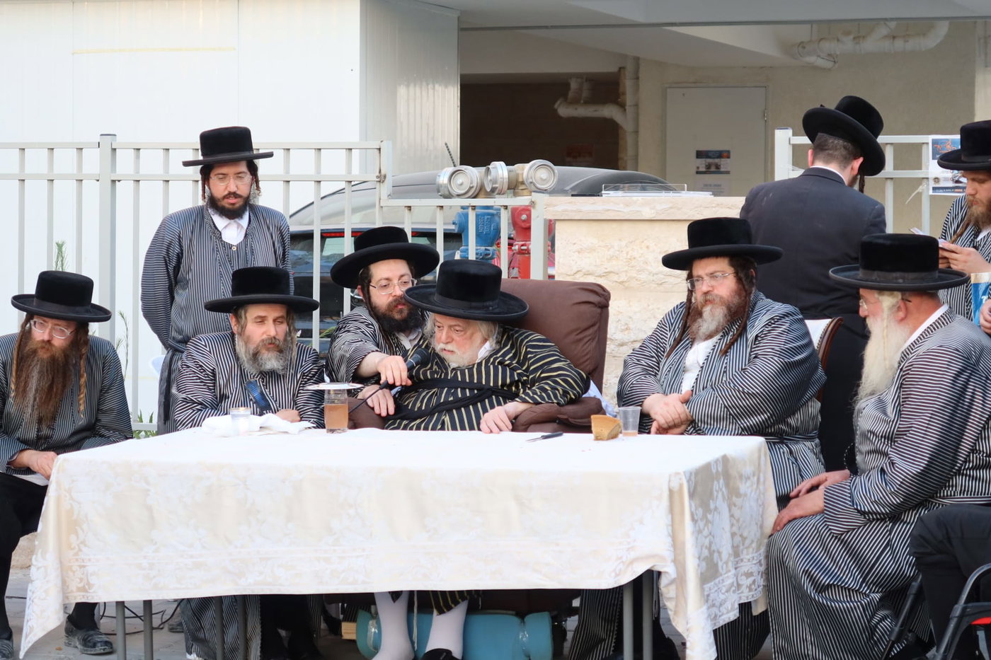 האדמו"ר מתולדות אברהם יצחק בביקור בבית שמש