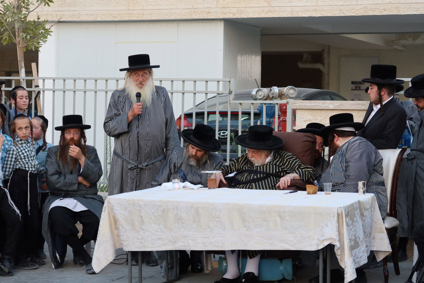 האדמו"ר מתולדות אברהם יצחק בביקור בבית שמש
