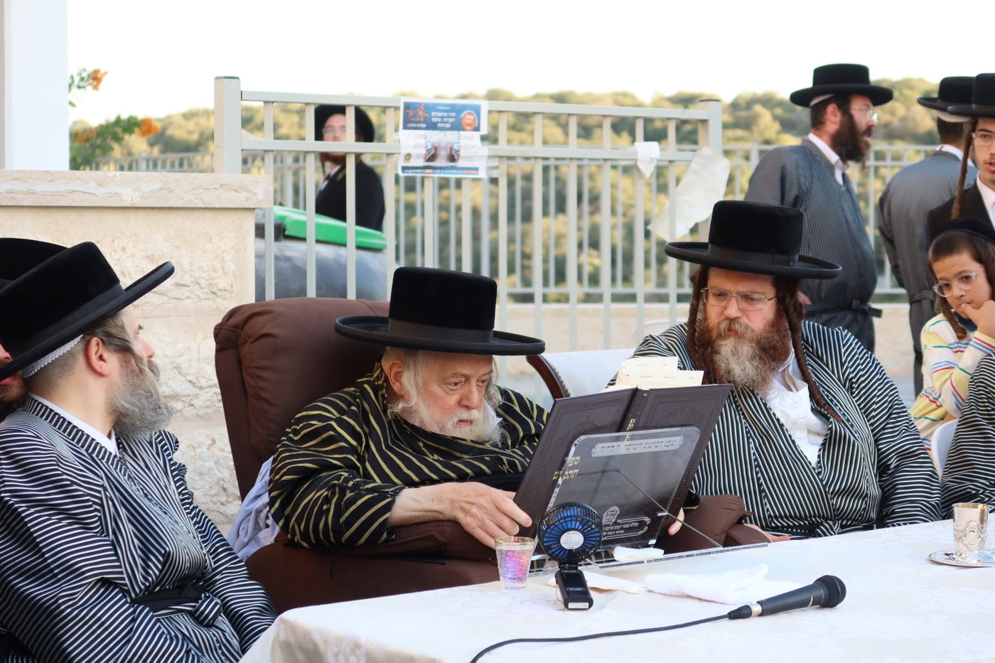 האדמו"ר מתולדות אברהם יצחק בביקור בבית שמש