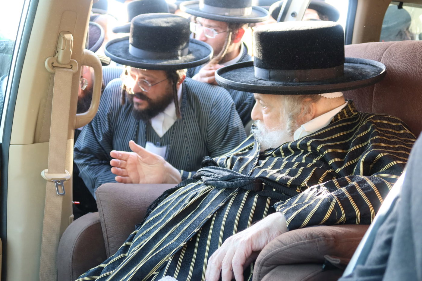 האדמו"ר מתולדות אברהם יצחק בביקור בבית שמש