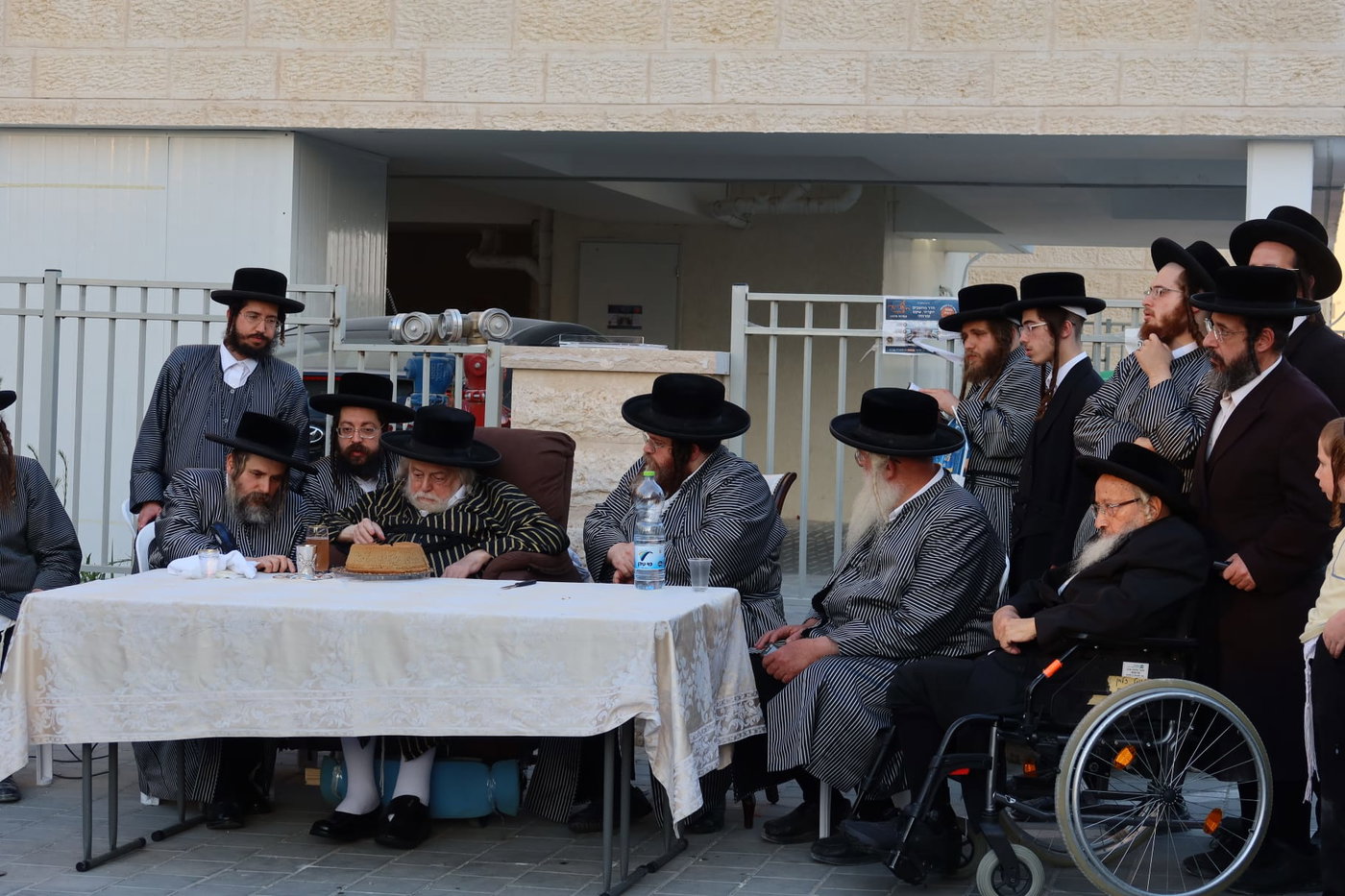האדמו"ר מתולדות אברהם יצחק בביקור בבית שמש