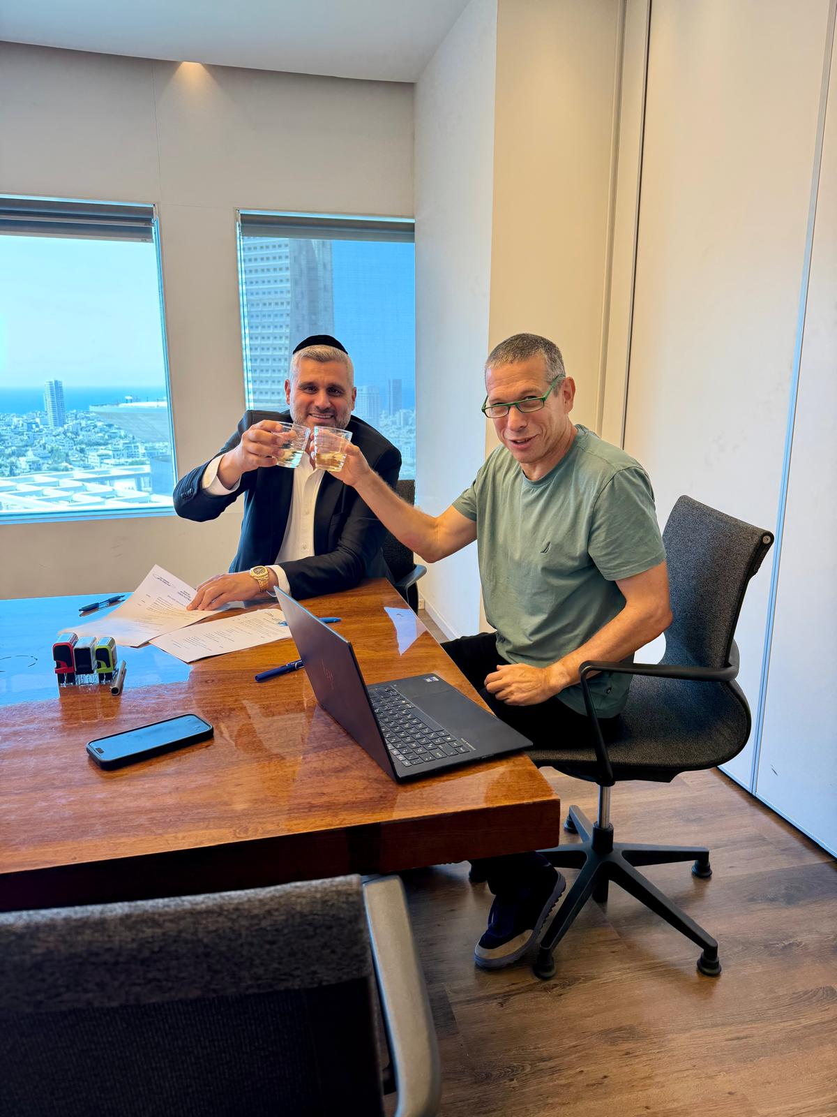 היזם החרדי בעלי זול סטוק רכש את השליטה באייס, אורבן, ביתילי ואוטודיפו מקרן קדמה 