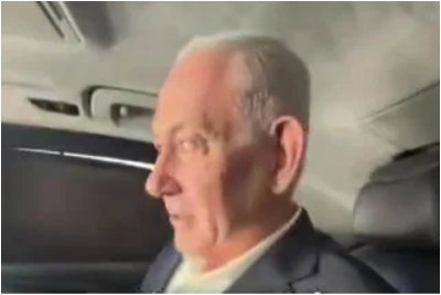 נחשף: נתניהו תועד בלימוזינה המשוריינת החדשה, צפוף לשבת בתוכה