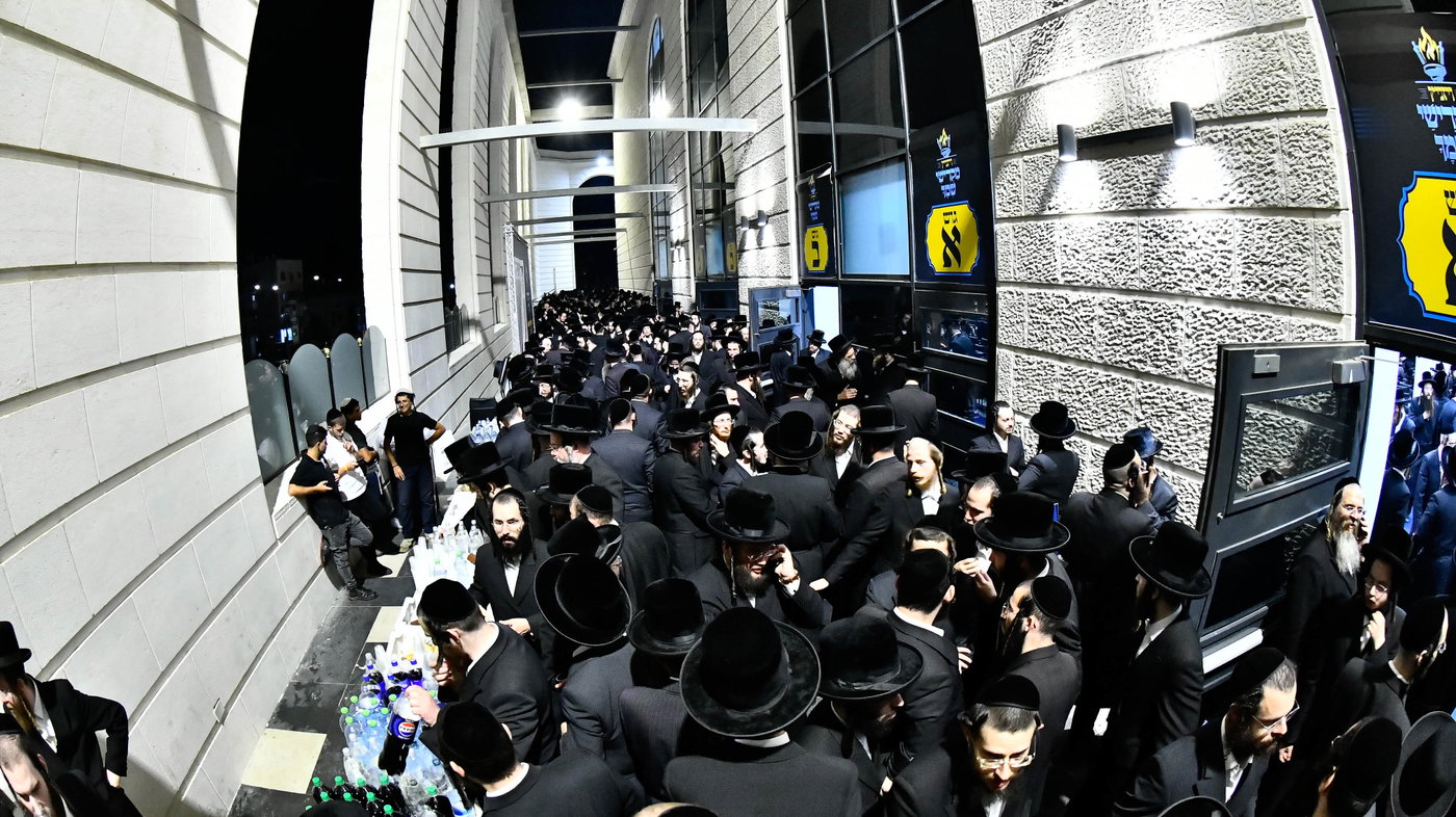 המעמד הענק בויז'ניץ