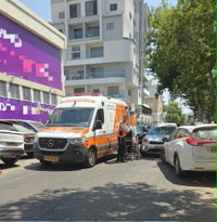 שימרו על ההורים: בת 76 מבני ברק נפלה במדרגות בניין - ופונתה במצב בינוני