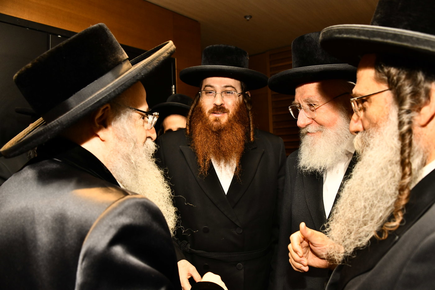 האדמו"ר מצאנז קלויזנבורג בביקור בארץ
