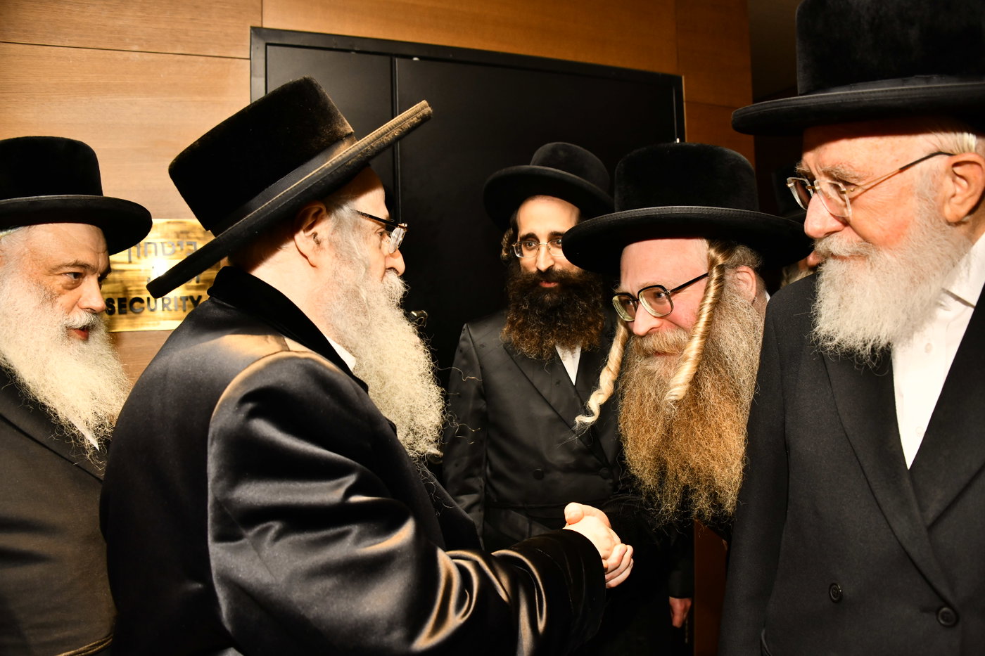 האדמו"ר מצאנז קלויזנבורג בביקור בארץ
