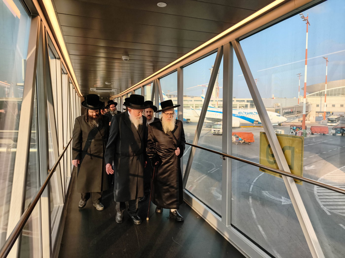 האדמו"ר מצאנז קלויזנבורג בביקור בארץ