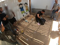 השוטרים בהלם: מצאו מצבור אמל"ח ב...ארגז חול של גן ילדים