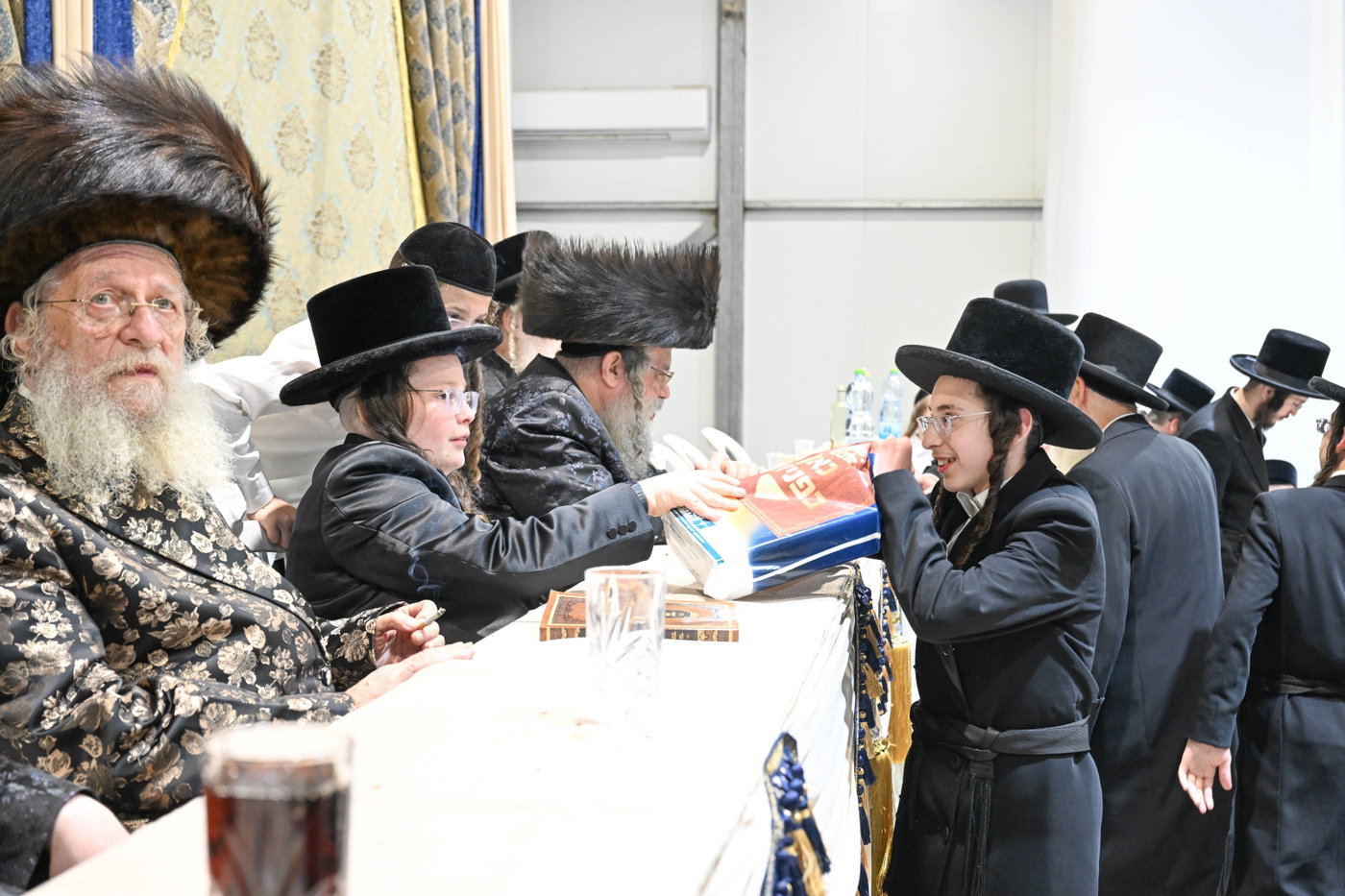 בר מצווה לנכד האדמו"ר מזוטשקא